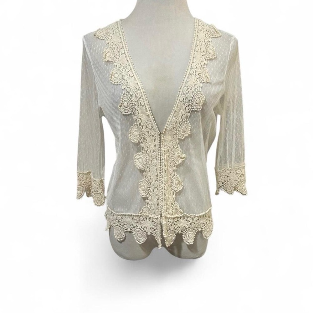 ISSI Cream Lace Detail top